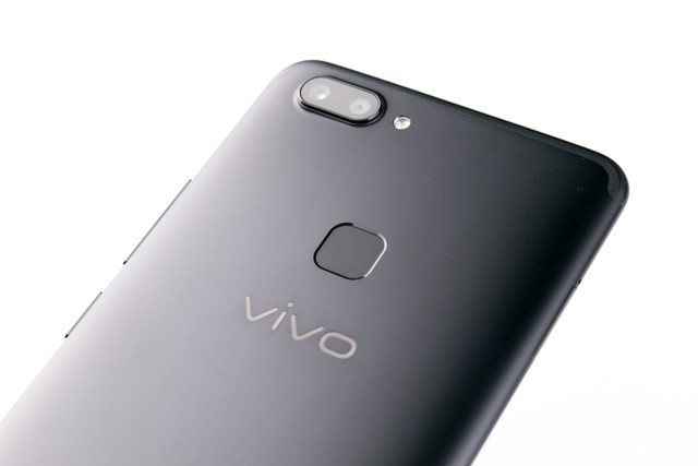 拆解vivo X20手机：爱模切爱拆机