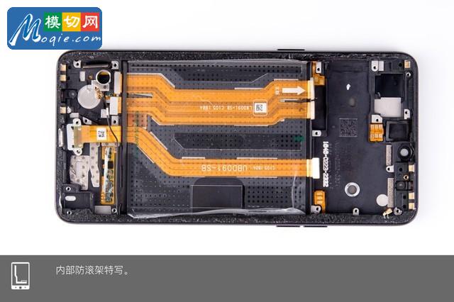 OPPO R15拆解首发 揭秘炫彩外壳之内